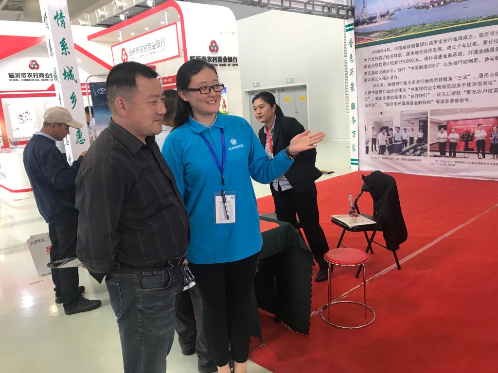 免费成人影片
志愿者圆满完成第五届中国·临沂资本交易大会服务工作4.jpg