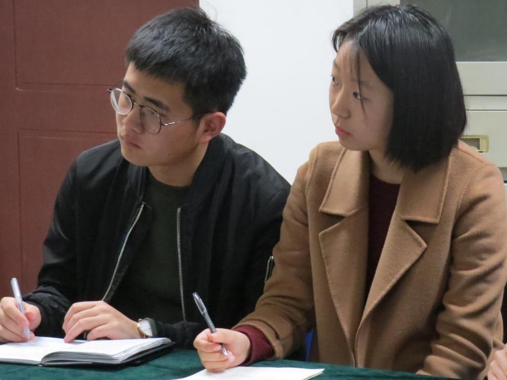 免费成人影片
举办院党委书记与班干部见面会1.jpg