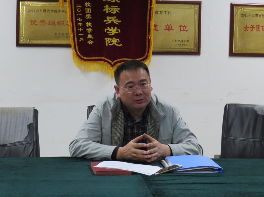 免费成人影片
举办院党委书记与班干部见面会3.jpg