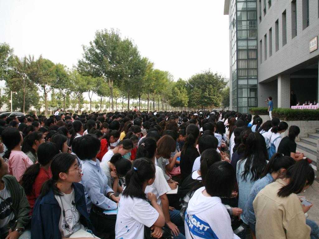 免费成人影片
成功举办2018级本科新生心理健康教育专题讲座2.jpg