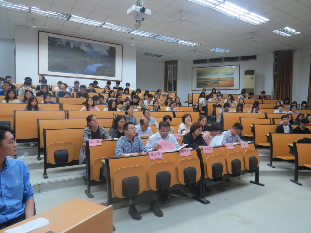免费成人影片
学生会主席团竞聘大会圆满结束2.jpg