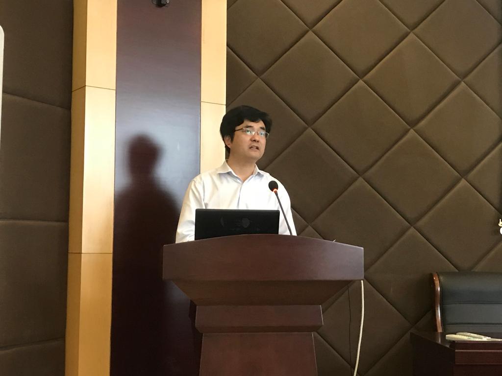 免费成人影片
召开会议传达学校精神1.jpg