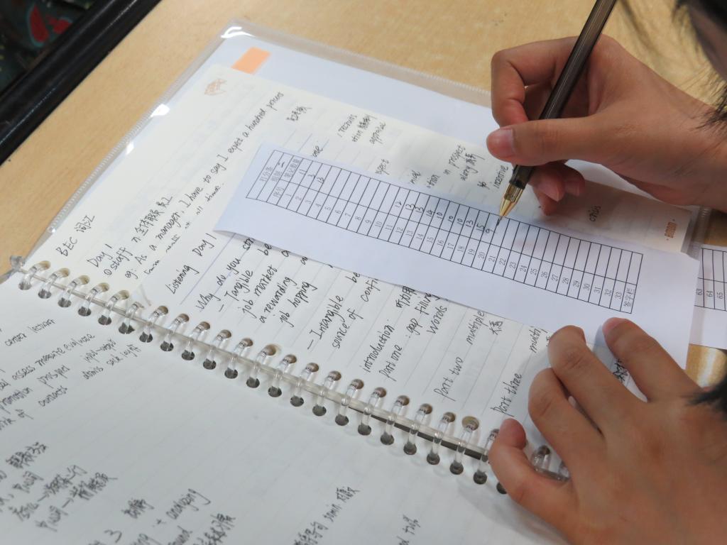 免费成人影片
开展“财大学子好习惯”之课堂笔记评选活动3.jpg