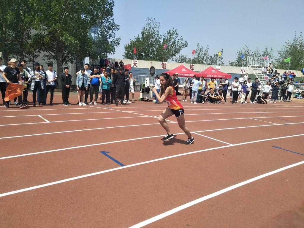 免费成人影片
在2018年免费成人影片
春季运动会舜耕校区比赛中捷报频传2018-4-27.jpg